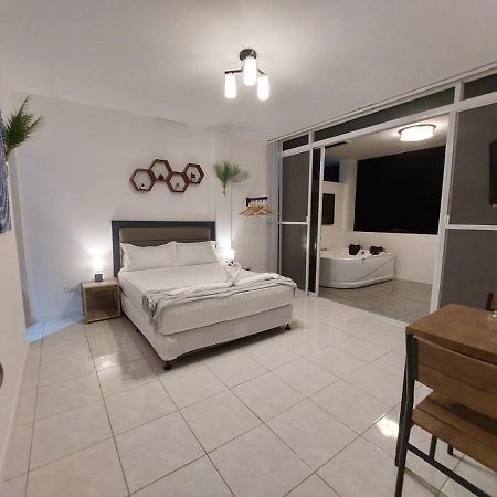 Bonsai Jacuzzi Suites Panglao Zewnętrze zdjęcie