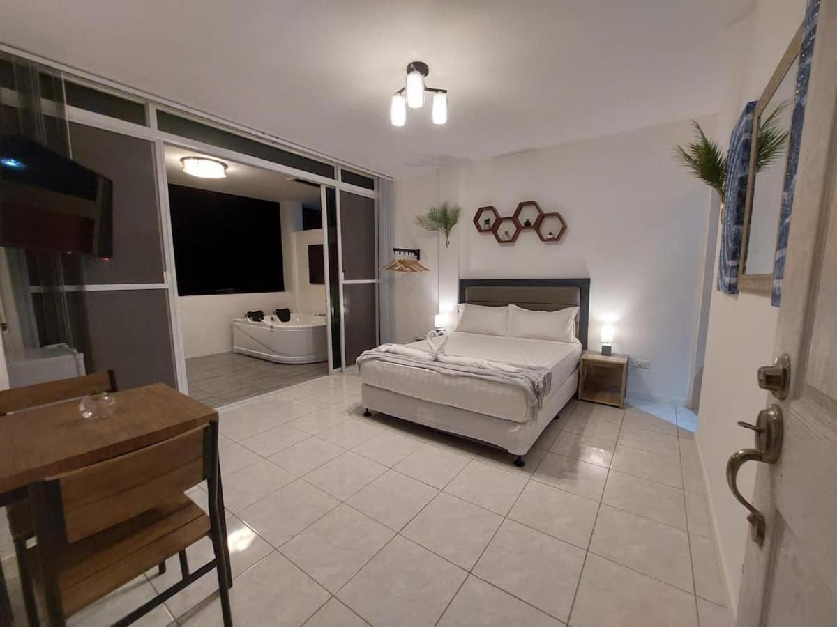 Bonsai Jacuzzi Suites Panglao Zewnętrze zdjęcie
